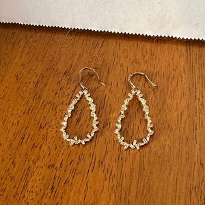 Elegant Gold Teardrop Earrings